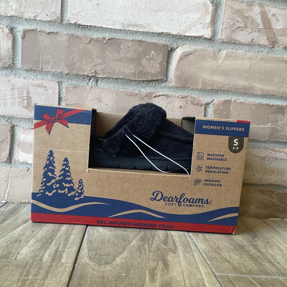 Dearfoam Women’s Slipper Size: S (5-6)